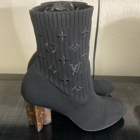Louis Vuitton women black Silhouette Ankle Boot size 38.5 - Picture 4 of 14